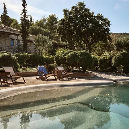 Strofilia Stone Residences Apartamento